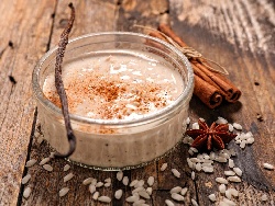 Бърз и лесен веган десерт кокосово мляко с ориз и канела - снимка на рецептата